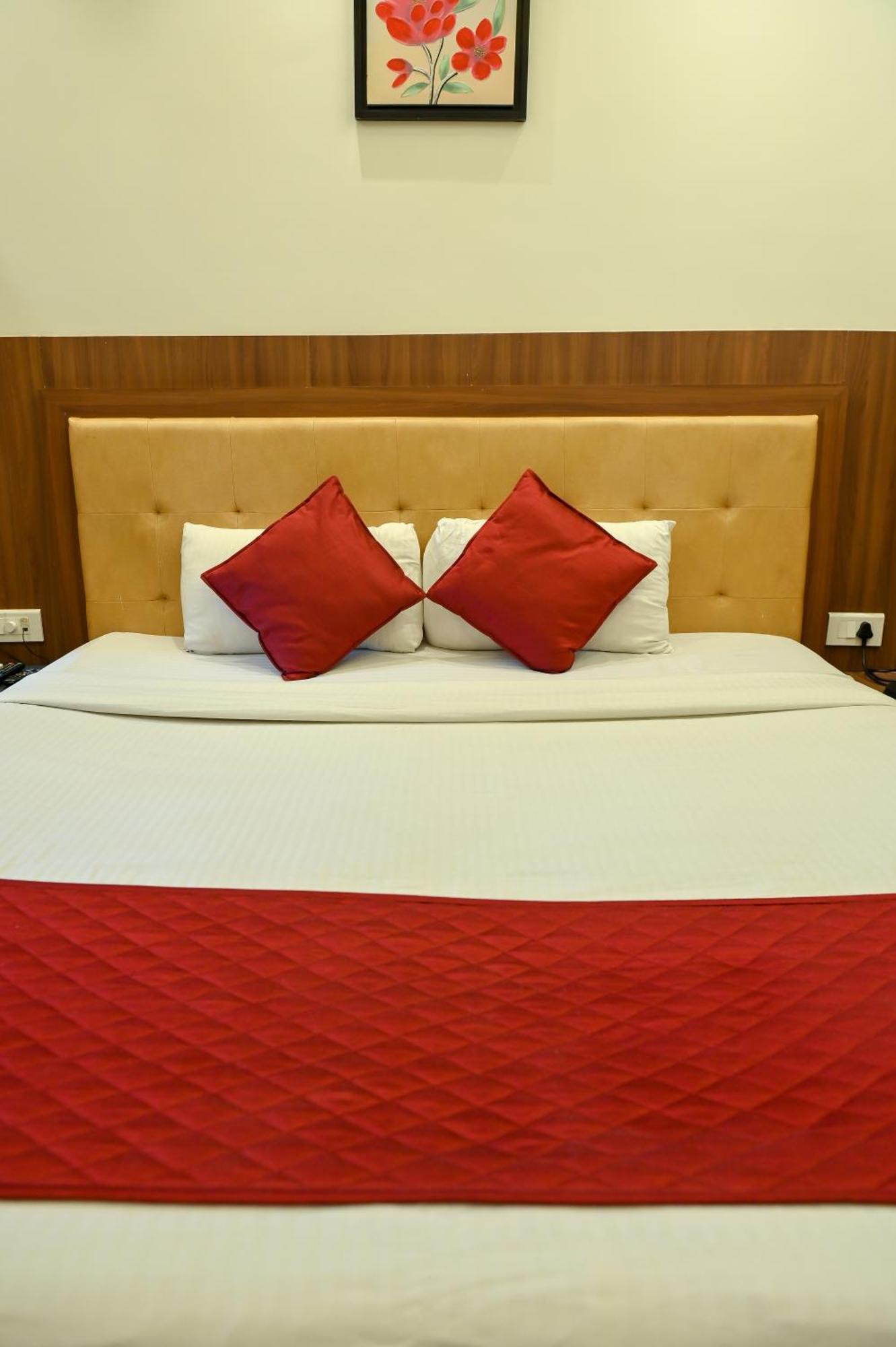 Magnolia Inn Near Gnrc & Secretariat Gs Rd Guwahati Habitación foto